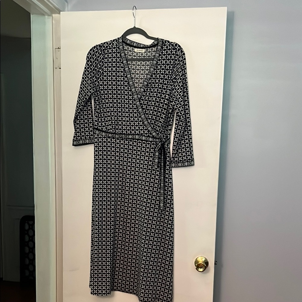 Max Studio Navy and White Wrap Dress V-Neck 3/4 Sleeve